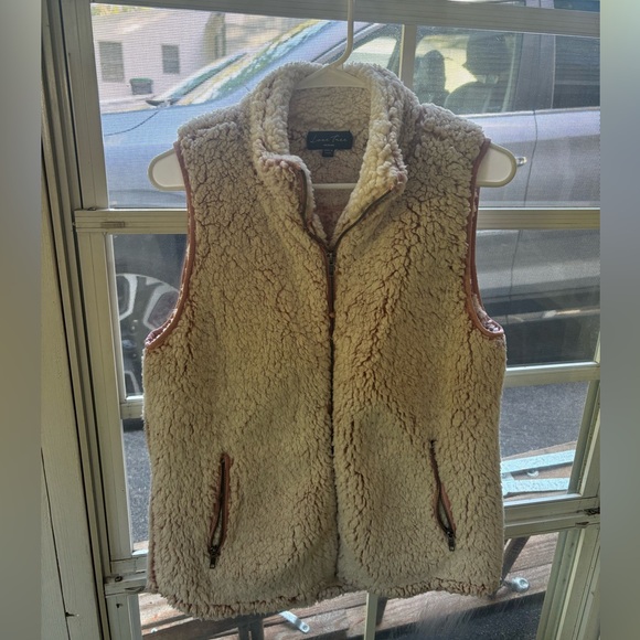 Pink Fuzzy Vest - Picture 1 of 4